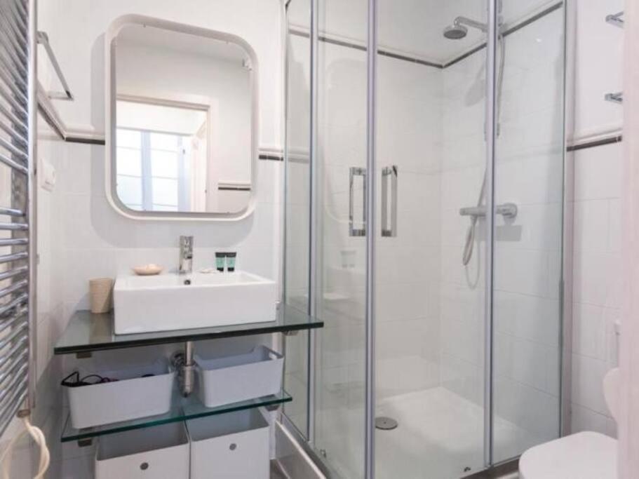 Chic Casa Cathedral At Calle Fresca 2-Bedroom Apartment In Malaga City Center Exteriér fotografie