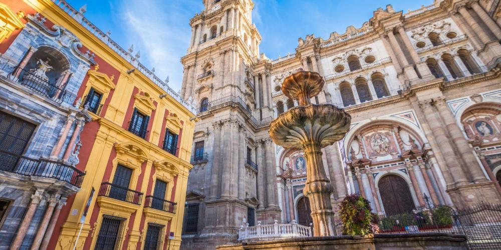 Chic Casa Cathedral At Calle Fresca 2-Bedroom Apartment In Malaga City Center Exteriér fotografie